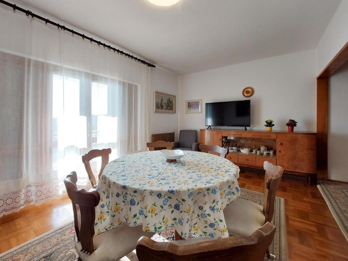 Apartments Vukovic Dramalj Ngoại thất bức ảnh