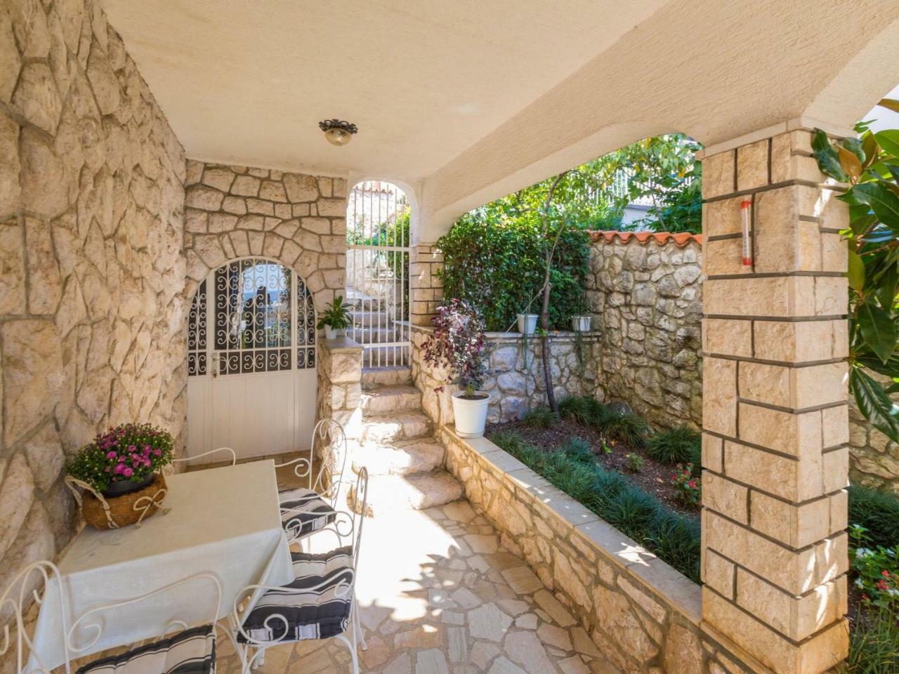 Apartments Vukovic Dramalj Ngoại thất bức ảnh